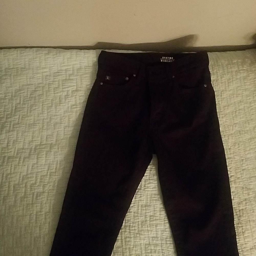 H&M black no fade shaping skinny jeans